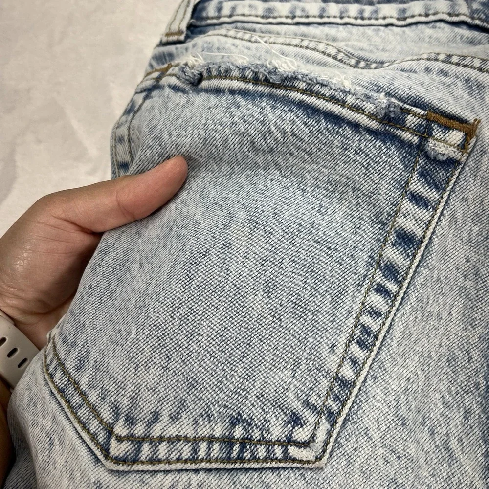 Abercrombie & Fitch Curve Love Dad High Rise Jeans Womens 30 Light Wash Distress